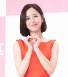 笑顔の女優カンハンナ