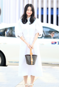 スペインに向かうシンミナ・空港で