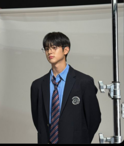 写真撮影をする姿